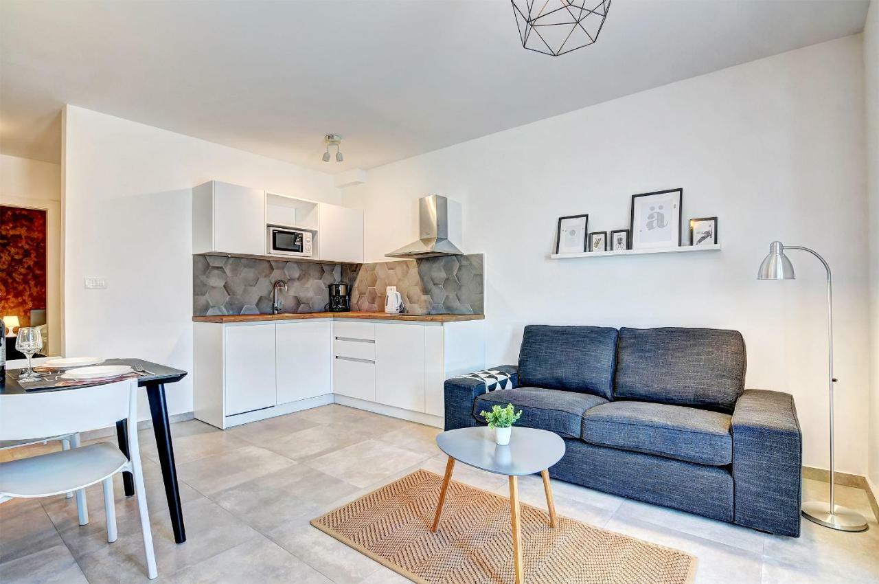 Apartman M Lägenhet Pula Exteriör bild