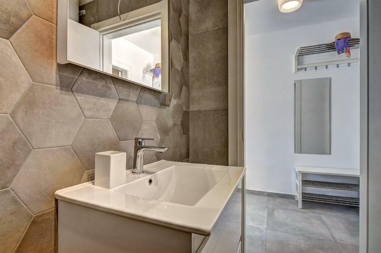 Apartman M Lägenhet Pula Exteriör bild